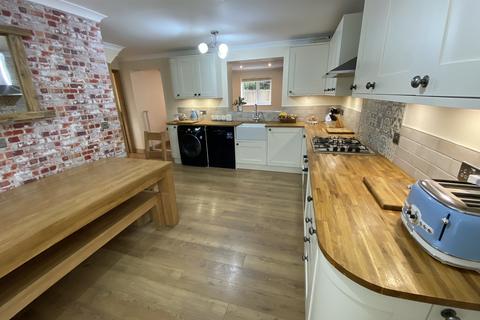 24 Llys Ael Y Bryn, Birchgrove, Swansea, SA7 0HB