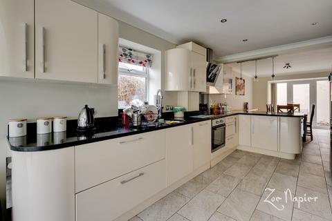 41 Basin Road, Heybridge Basin, Maldon, CM9 4RJ