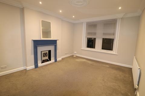 2 bedroom flat to rent, Madeira Road, London SW16