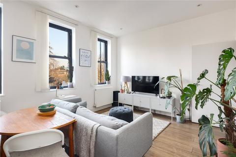 Flat 3, 100 Chatsworth Road, London, E5 0LS