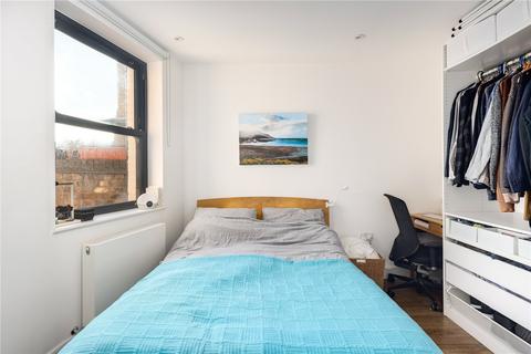 Flat 3, 100 Chatsworth Road, London, E5 0LS