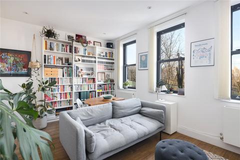 Flat 3, 100 Chatsworth Road, London, E5 0LS
