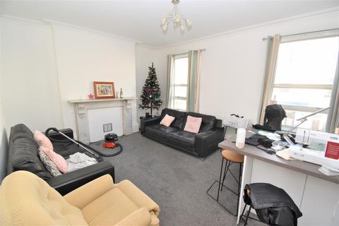 6 bedroom flat to rent, Warwick Street, Leamington Spa, Warwickshire, cv32
