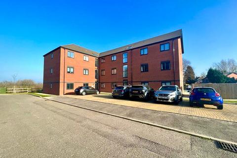 2 bedroom ground floor flat for sale - Farrier Close, Swinton, M27