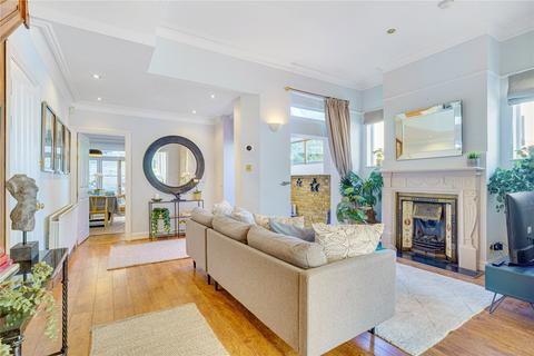 5 bedroom end of terrace house for sale, Wakehurst Road, SW11