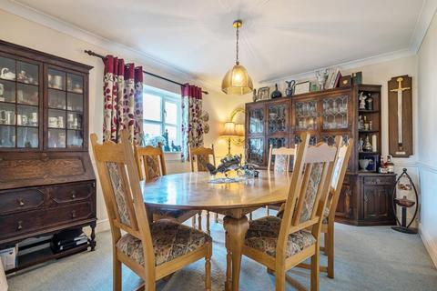 1 Blenheim Close, Upper Rissington, Cheltenham, GL54 2QX