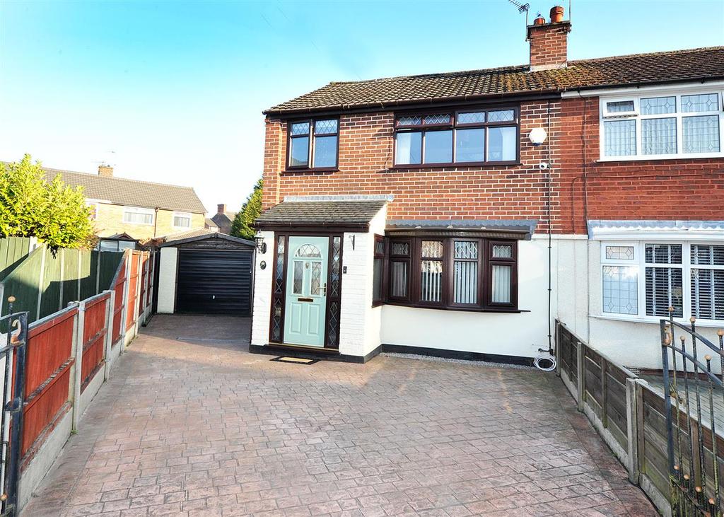 25 Brackley Avenue Cadishead M44 5JG 3 bed semidetached house £299,950