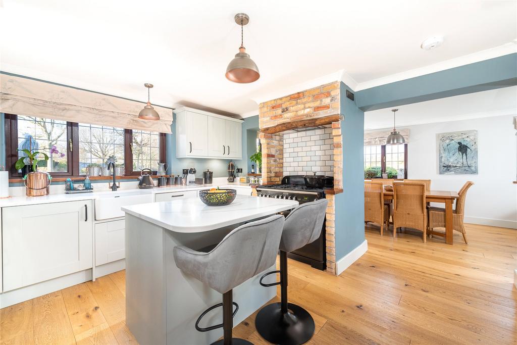 Kitchen/Breakfast Rm