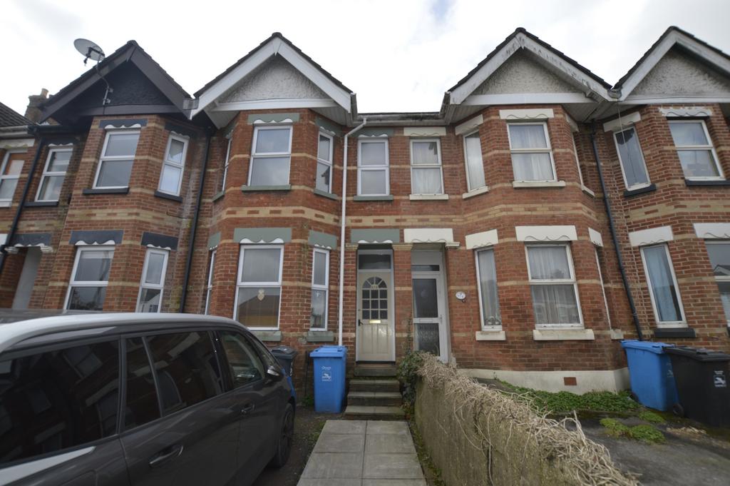 Ashley Road, Poole, Dorset, BH14 3 bed terraced house for sale £320,000