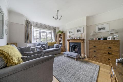 141 Bromley Common, Bromley, BR2 9RJ