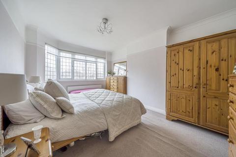 141 Bromley Common, Bromley, BR2 9RJ