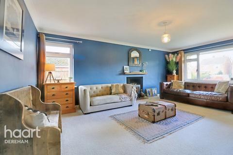 28 Ketts Hill, Necton, Swaffham, PE37 8HX