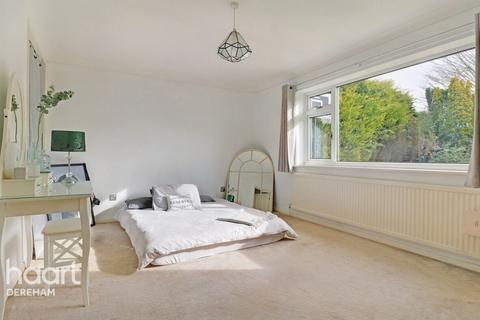 28 Ketts Hill, Necton, Swaffham, PE37 8HX