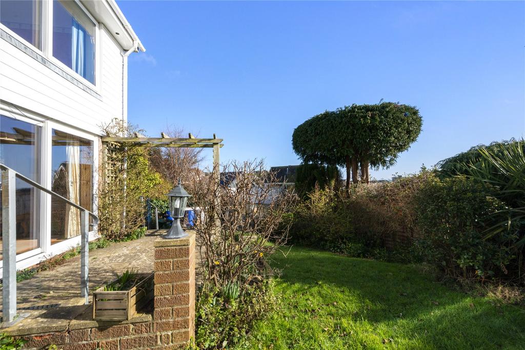 Preston, Weymouth, Dorset 4 bed detached house for sale £515,000