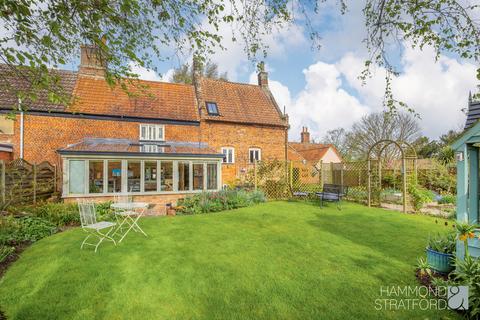 3 bedroom cottage for sale, Canns Lane, Hethersett