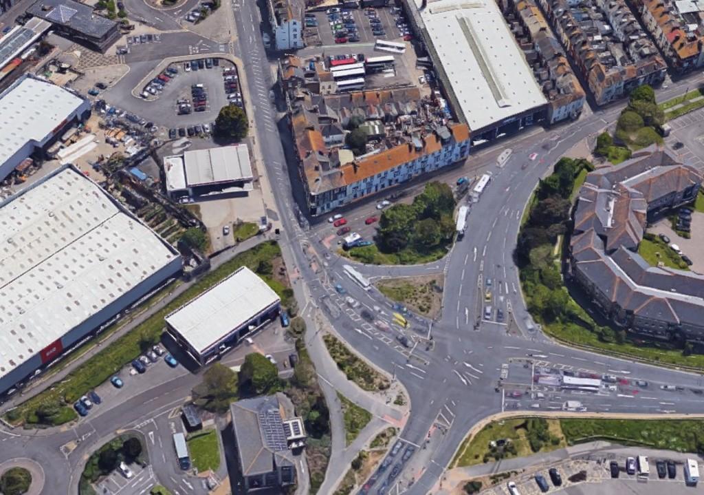 Commercial road