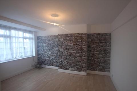 5 bedroom terraced house to rent, Headstone Drive, Harrow