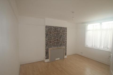 5 bedroom terraced house to rent, Headstone Drive, Harrow