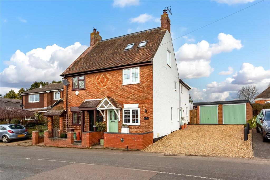 Street, Maulden, Bedfordshire, MK45 3 bed semidetached house