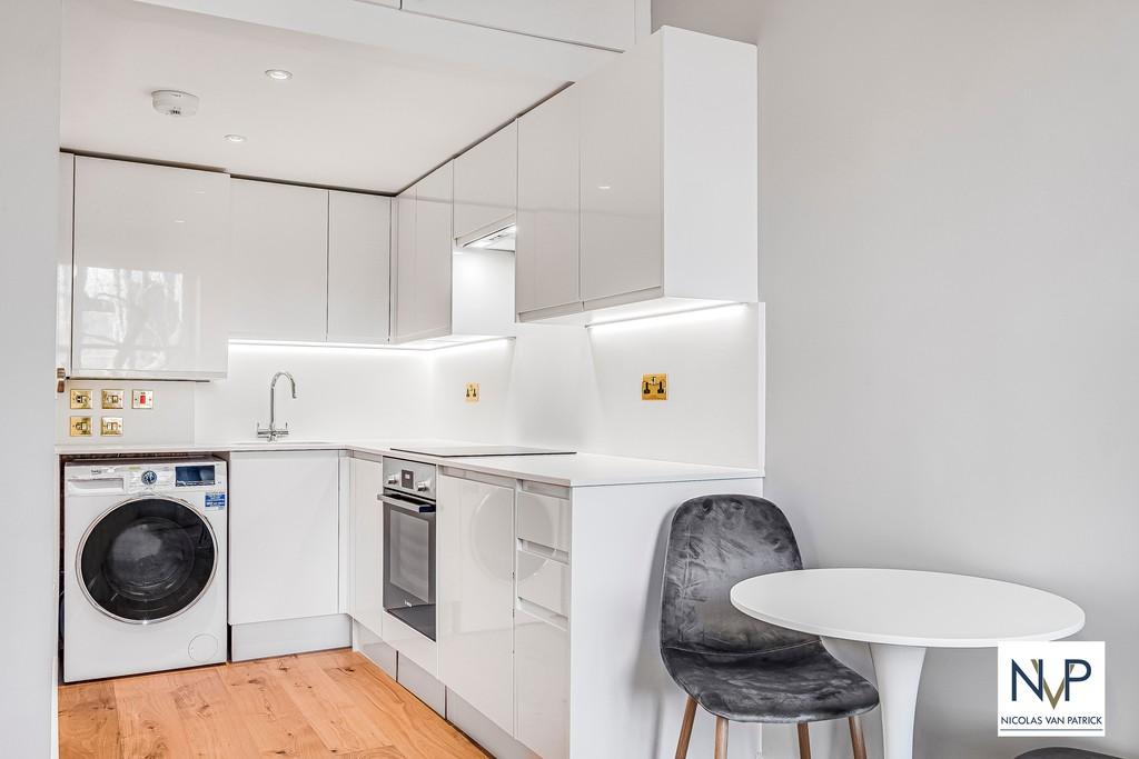 Apartment in London - View 3