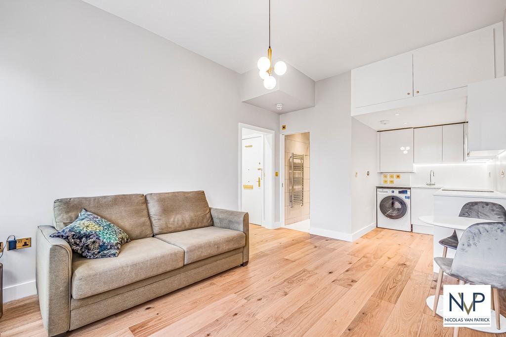 Apartment in London - View 4
