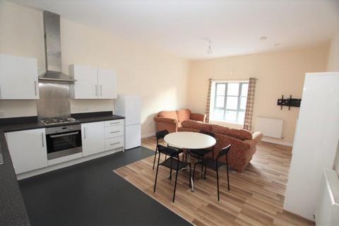 2 bedroom apartment to rent, The Old Post Office , Station Road