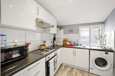 2 bedroom maisonette for sale, Howard Road, London, NW2