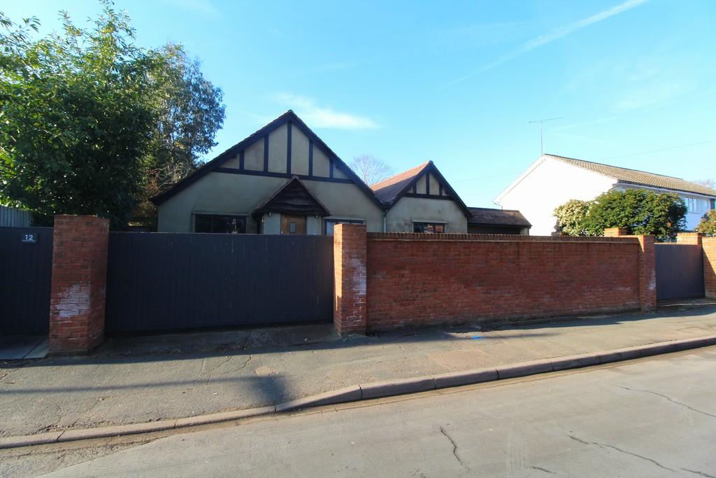 Church Road, Byfleet 2 bed detached bungalow for sale £525,000