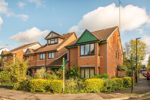 9 Oak Lane, Isleworth, TW7 6HH