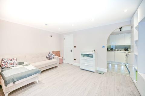 9 Oak Lane, Isleworth, TW7 6HH