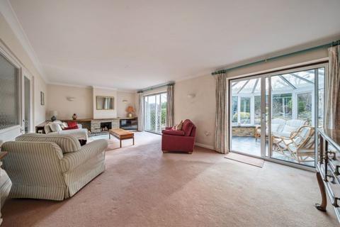 40a Monahan Avenue, Purley, CR8 3BA