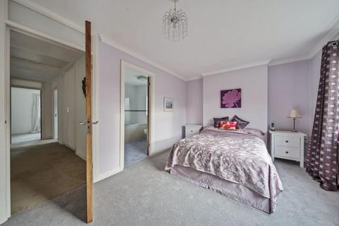 40a Monahan Avenue, Purley, CR8 3BA