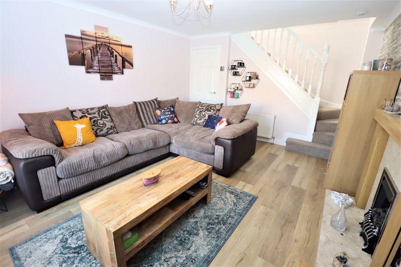 Hickling Grove, Elm Tree, StocktonOnTees, TS19 0XA 2 bed semi