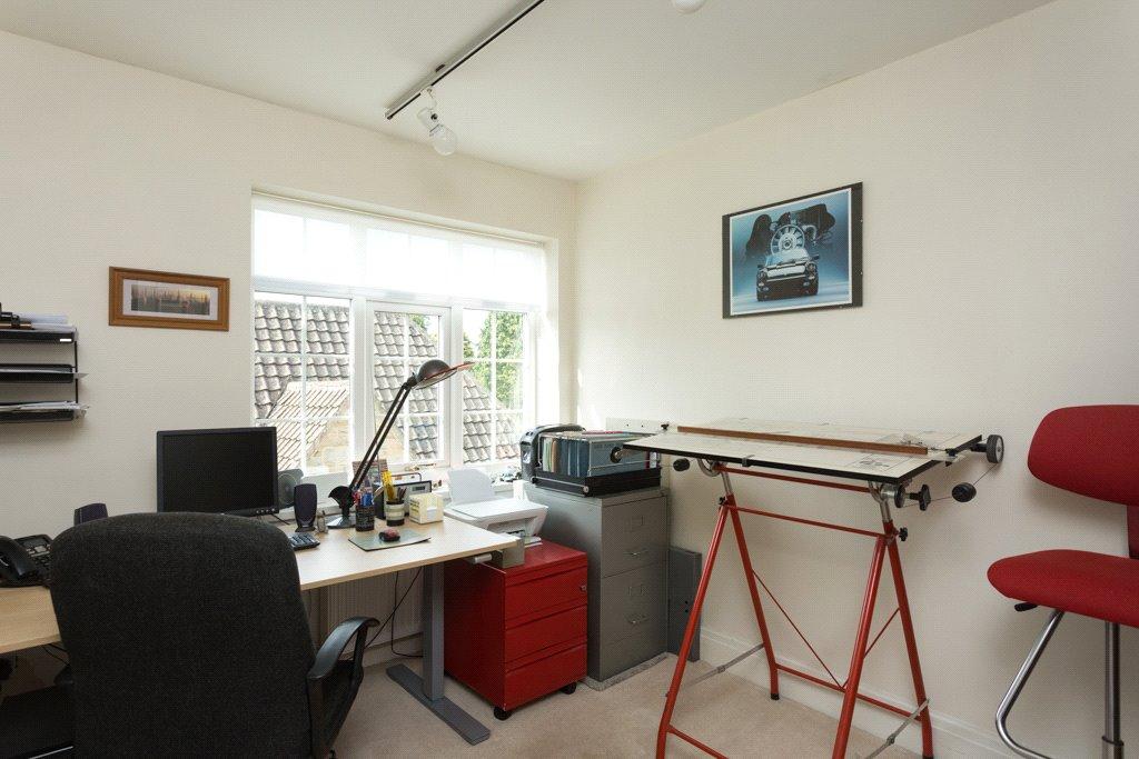 Bedroom/Study