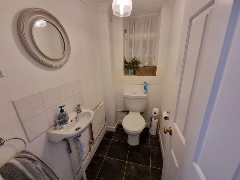 Cloakroom/WC