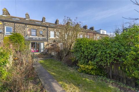 4 bedroom terraced house for sale, Farr Royd, Burley In Wharfedale, Ilkley, West Yorkshire, LS29