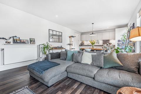 3 bedroom apartment to rent, Arbor House, London, SE14