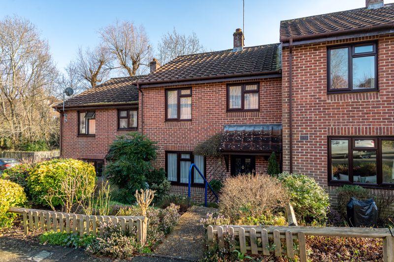 Manor End, Uckfield 3 bed terraced house £315,000