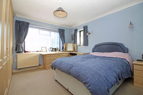 96 Fairdene Road, Coulsdon, CR5 1RF