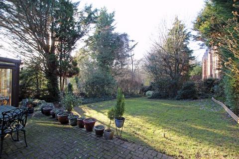 96 Fairdene Road, Coulsdon, CR5 1RF