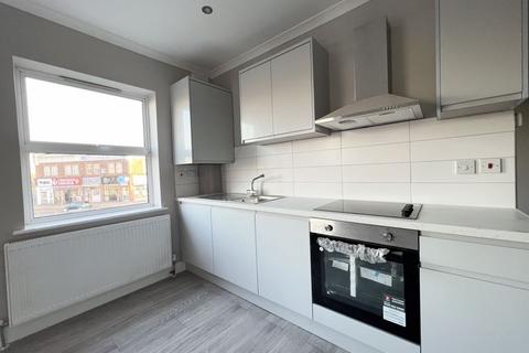 1 bedroom apartment to rent, Long Lane, Uxbridge, UB10