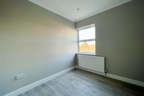 1 bedroom apartment to rent, Long Lane, Uxbridge, UB10
