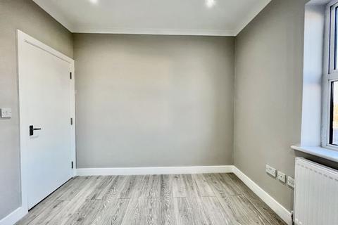 1 bedroom apartment to rent - Long Lane, Uxbridge, UB10