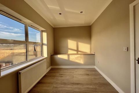 1 bedroom apartment to rent - Long Lane, Uxbridge, UB10