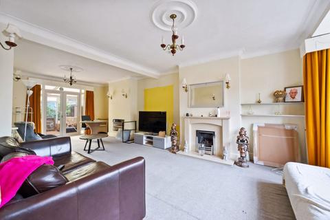 40 Priory Avenue, Cheam, Sutton, SM3 8LX