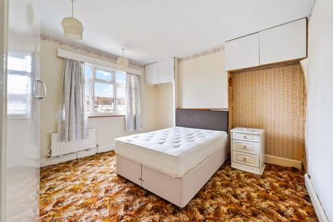 40 Priory Avenue, Cheam, Sutton, SM3 8LX