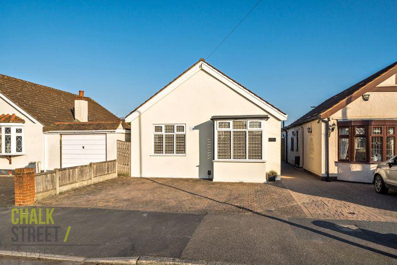 Candover Road, Hornchurch, RM12 2 bed detached bungalow for sale £550,000
