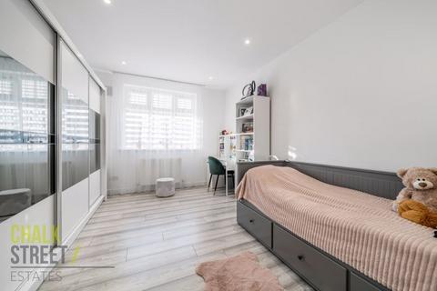47 Candover Road, Hornchurch, RM12 4TY