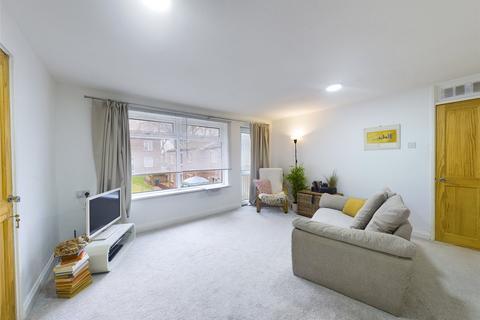 48 Hew Clews, Bradford, BD7 4RF