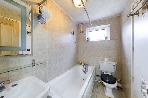 48 Hew Clews, Bradford, BD7 4RF